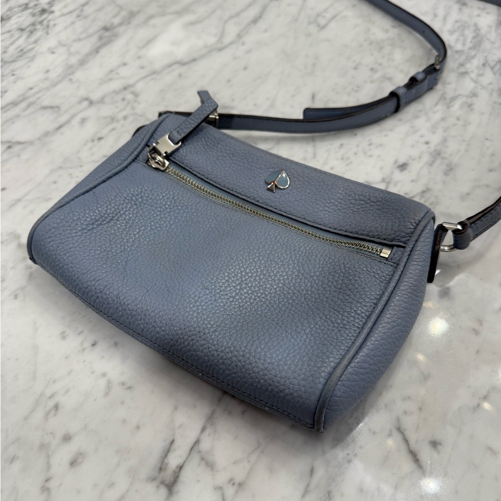 ❤️SOLD❤️ Kate Spade Light Blue Leather Crossbody Purse - Picture 4 of 6